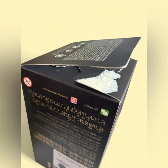 Kuromi Chess Series – Rook Figure w/ Collector Card + Original Box - Picture 5 of 5